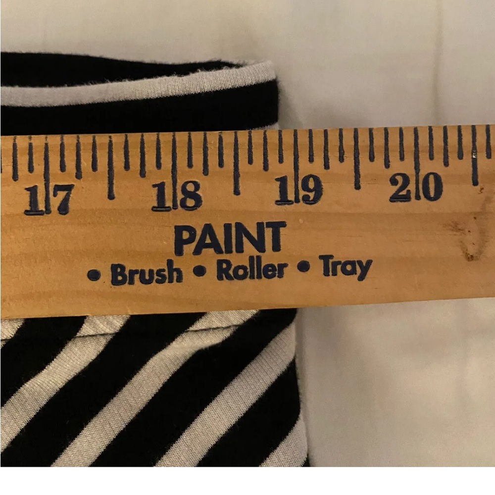 Chicos Zenergy Skirt (3) XL 16 Black White Maxi Long Pull On Stripe Chevron - Picture 11 of 11